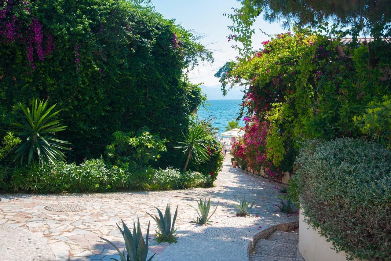 Bougainvill Sunset Villa Саранде Екстериор снимка